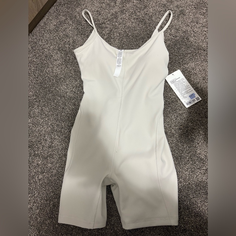 Lululemon Ribbed Contoured Unitard 6” - Picture 3 of 4